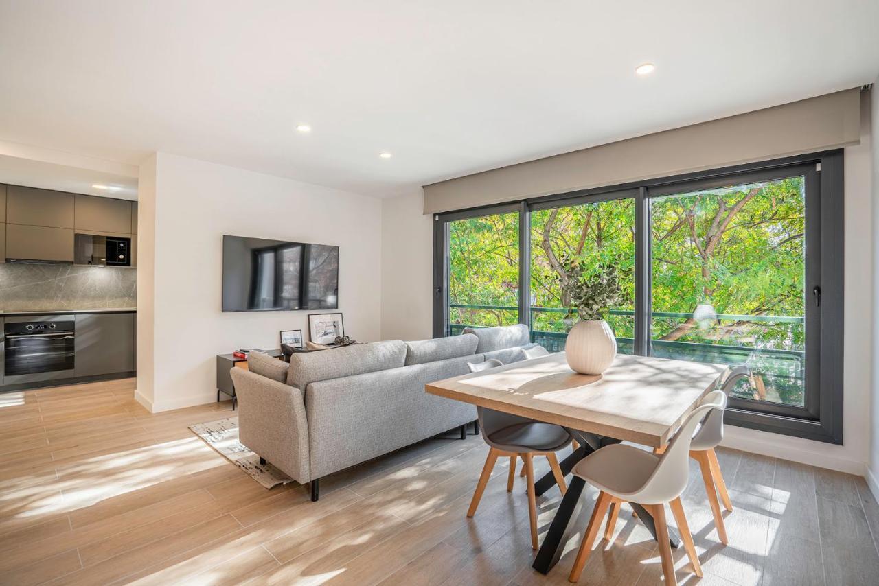 Apartsnoubcn Equador Les Corts バルセロナ エクステリア 写真