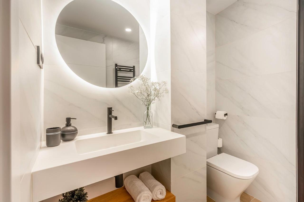 Apartsnoubcn Equador Les Corts バルセロナ エクステリア 写真