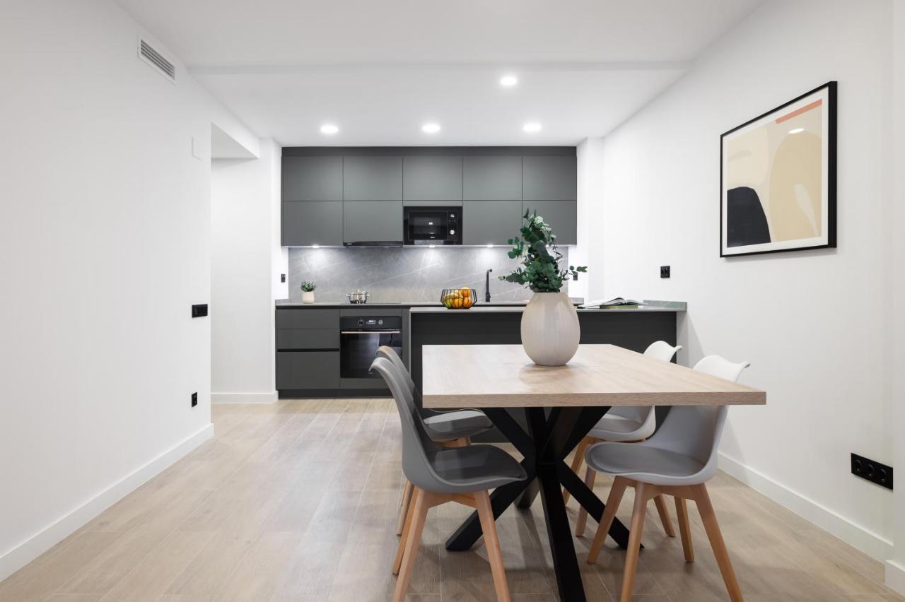 Apartsnoubcn Equador Les Corts バルセロナ エクステリア 写真