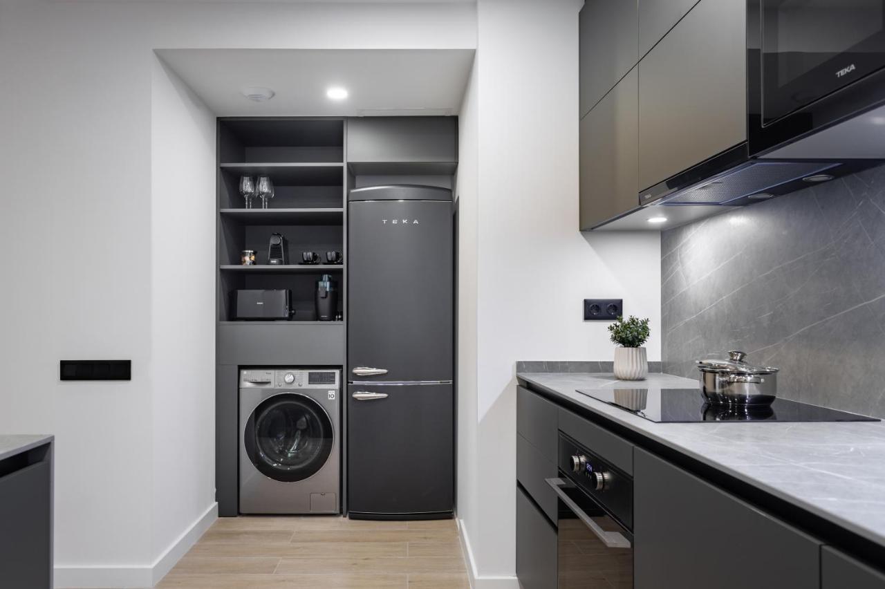 Apartsnoubcn Equador Les Corts バルセロナ エクステリア 写真